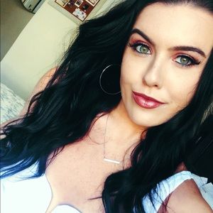 Meet your Posher, Hanna